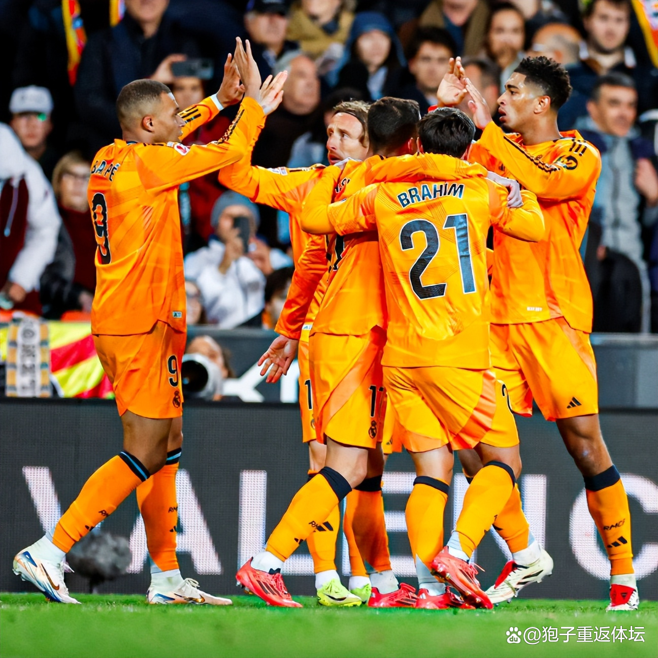 德国逆转皇马，马丁内利带队取胜