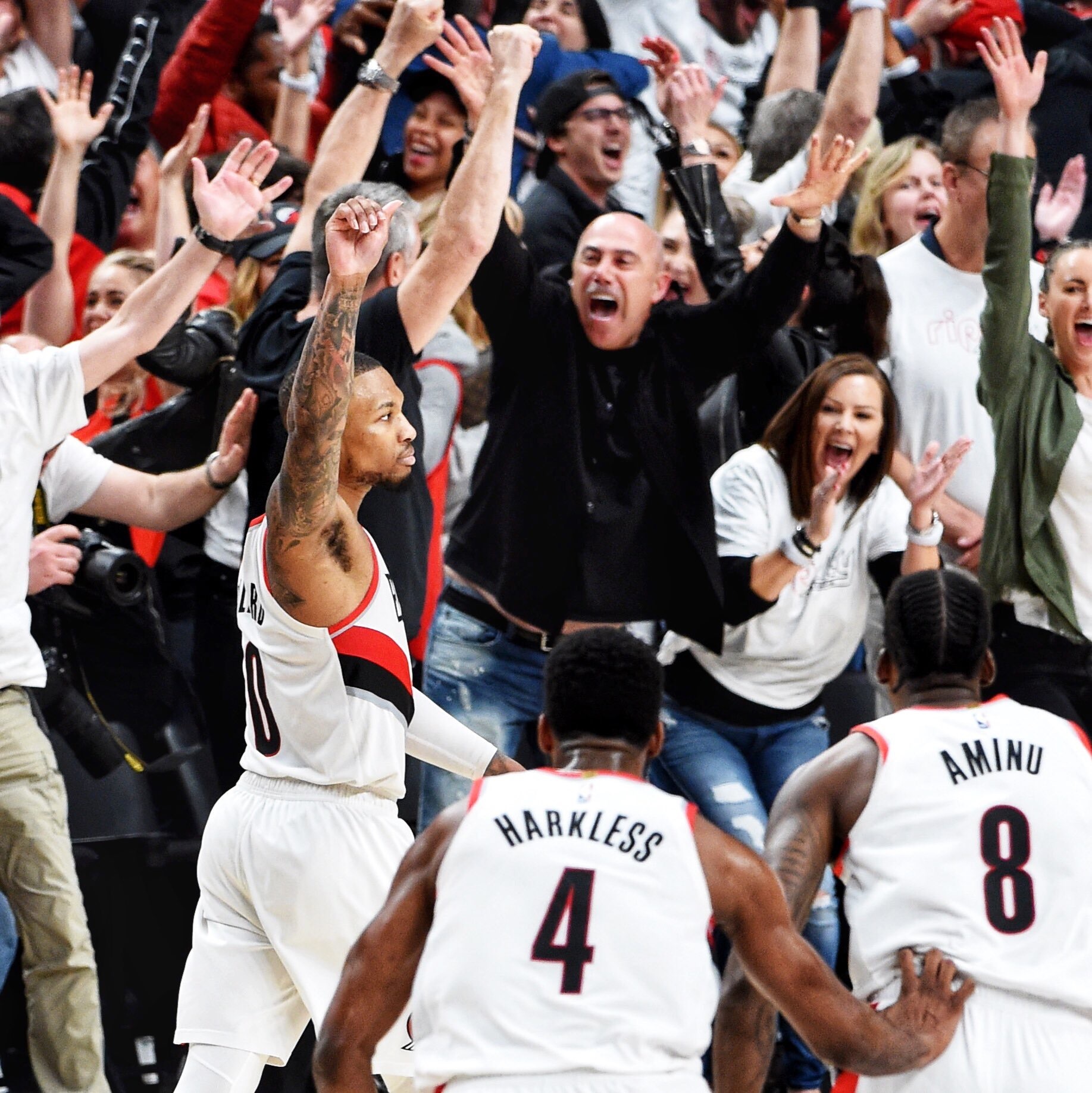 雷霆鏖战上海队，利拉德惊艳四座