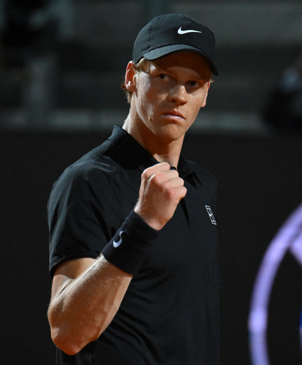 ATP总决赛翻盘年终总决赛,辛纳统治全场 ATP总决赛翻盘年终总决赛,辛纳统治全场