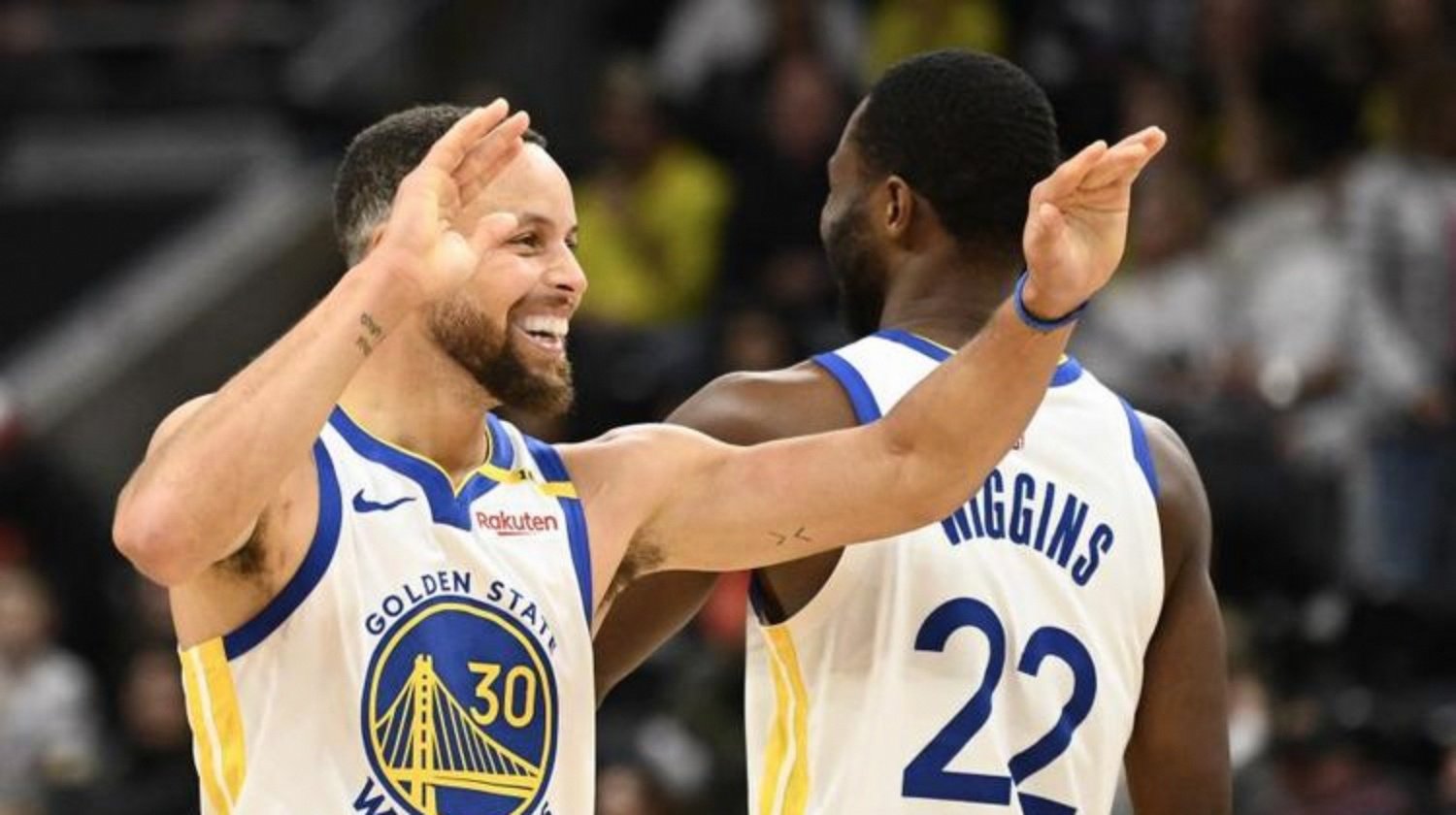 四川队轻取爵士,库里刷新纪录 四川队轻取爵士,库里刷新纪录