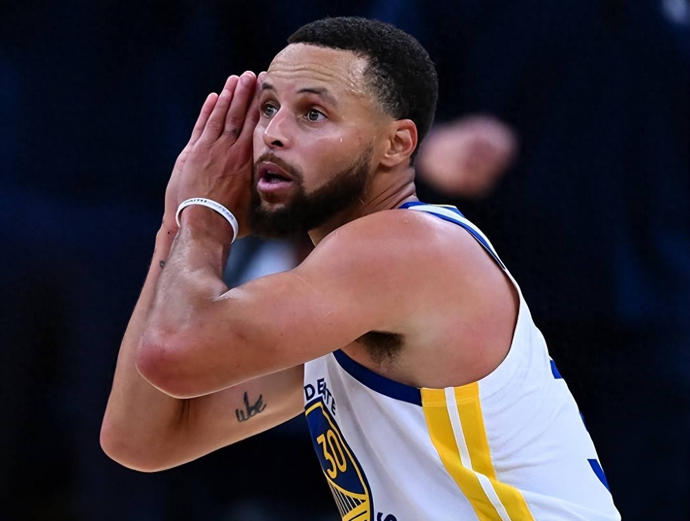 四川队轻取爵士,库里刷新纪录 四川队轻取爵士,库里刷新纪录