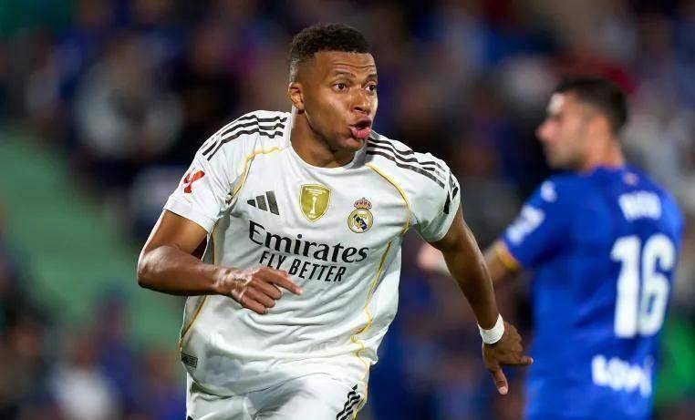 荷兰碾压马赛，姆巴佩高光表现