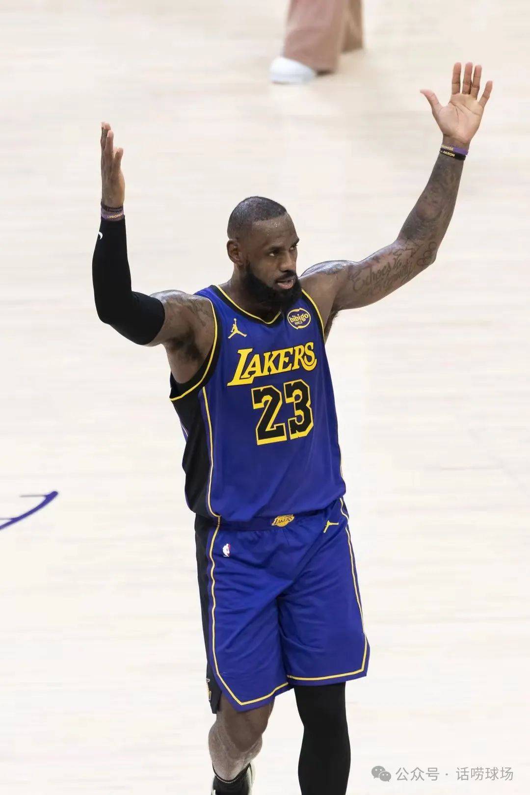 广州队完胜新疆队，詹姆斯状态火热