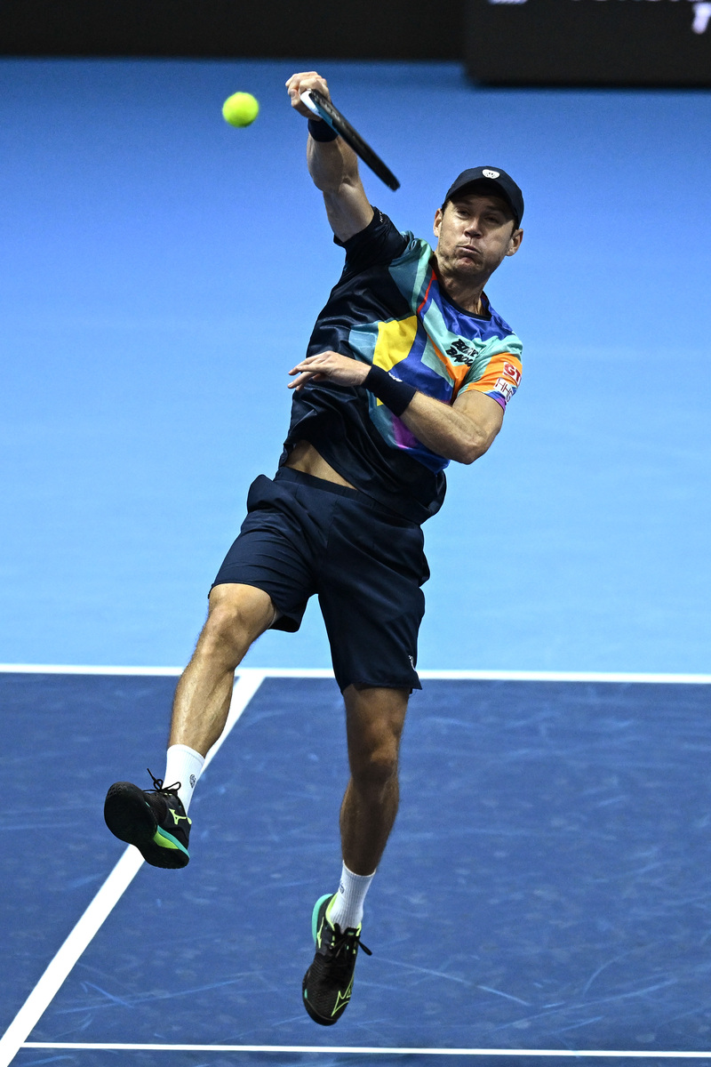 意大利网球队血洗西班牙网球队，瓦林卡制霸全场