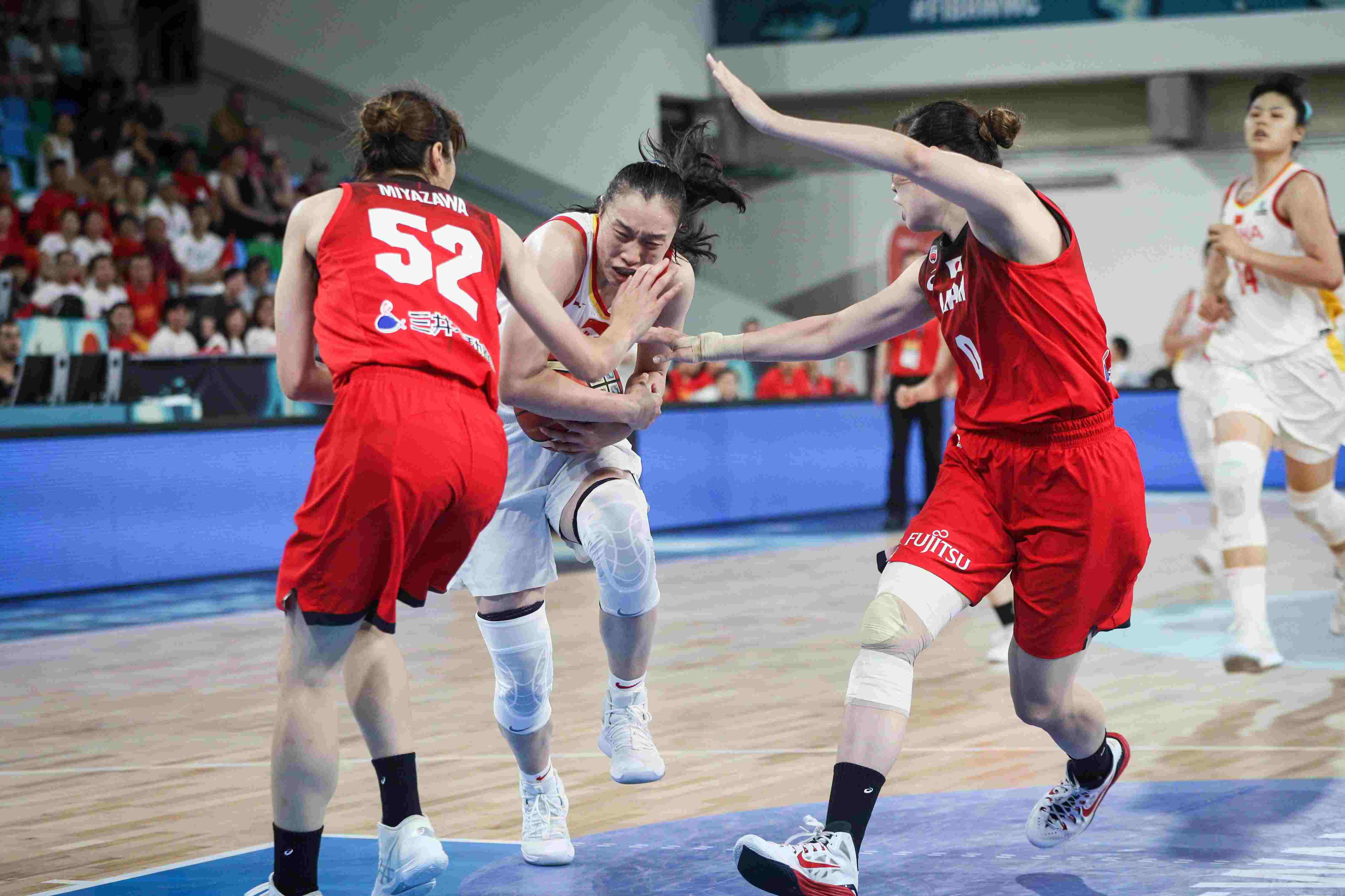 中国队逆转泰国队，李梓嘉关键制胜