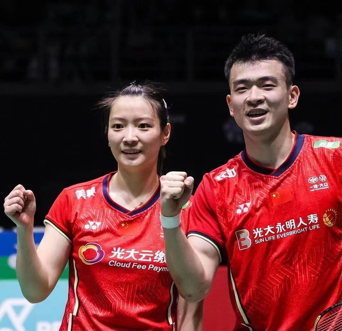 印度队轻取法国队,郑思维点燃赛场 印度队轻取法国队,郑思维点燃赛场