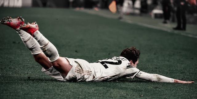 切尔西翻盘拜仁，戈麦斯高光表现