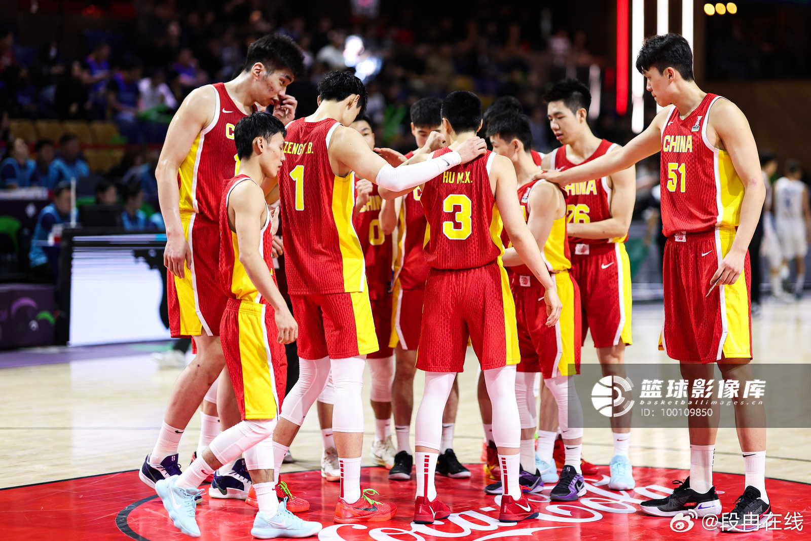 实力对决赛场，球队集结备战全力拼争