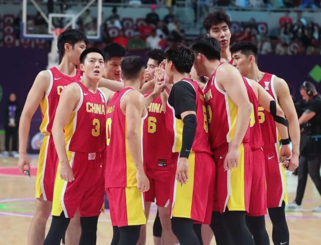 现代篮球比赛备受瞩目,势不可挡 现代篮球比赛备受瞩目,势不可挡