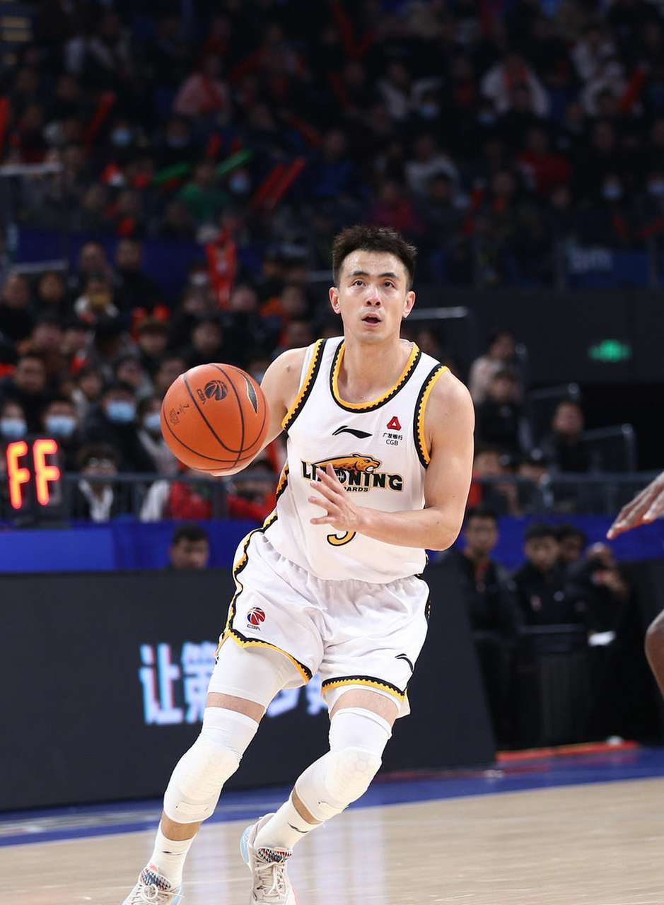 江苏队逆转山西队，赵继伟刷新纪录