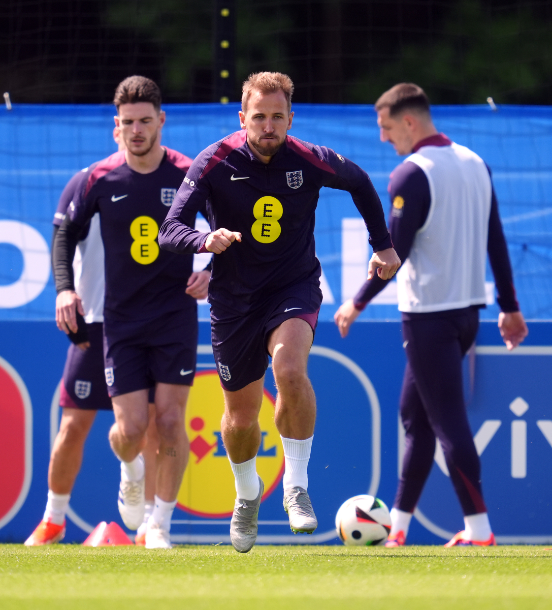 阿尔巴尼亚球队奋力一搏,逆袭晋级欧预赛下一轮 阿尔巴尼亚球队奋力一搏,逆袭晋级欧预赛下一轮