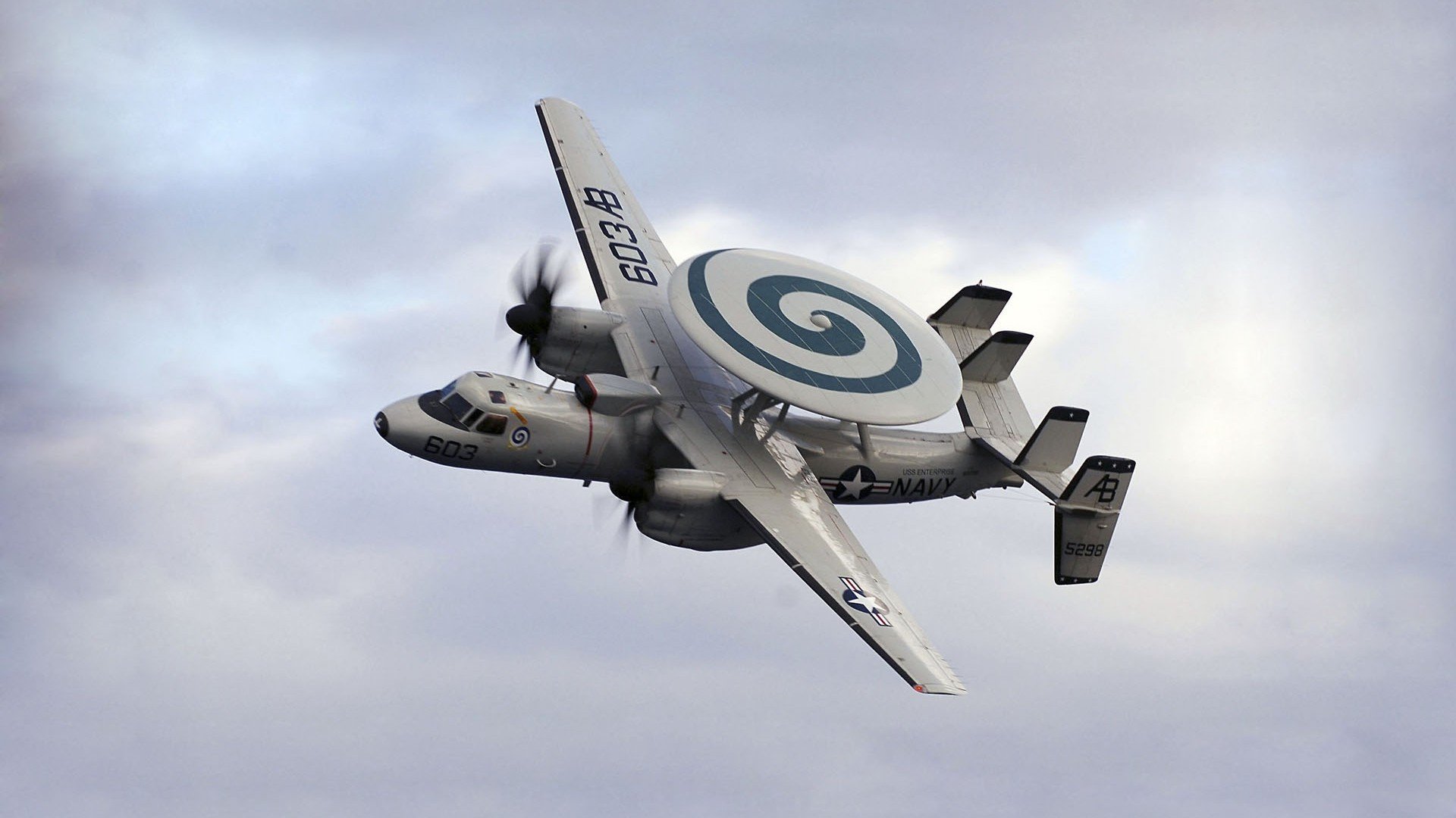 F1新赛季揭幕战焦点战，玻利维亚车手爆冷击败韩国劲敌