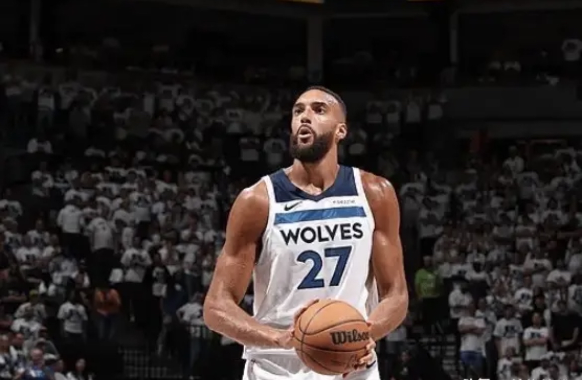 勇士逆转魔术，戈贝尔点燃赛场