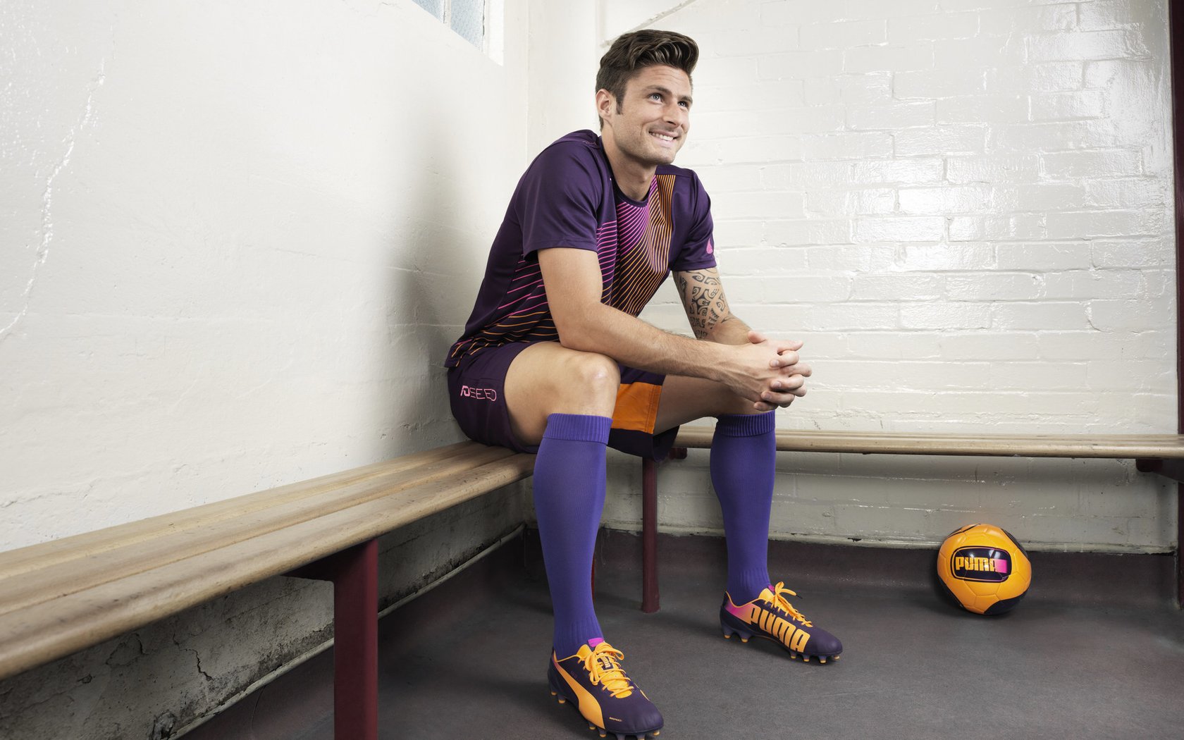 阿劳霍筑起叹息之墙，西班牙对阵拜仁，乌拉圭铁卫的完美定义战