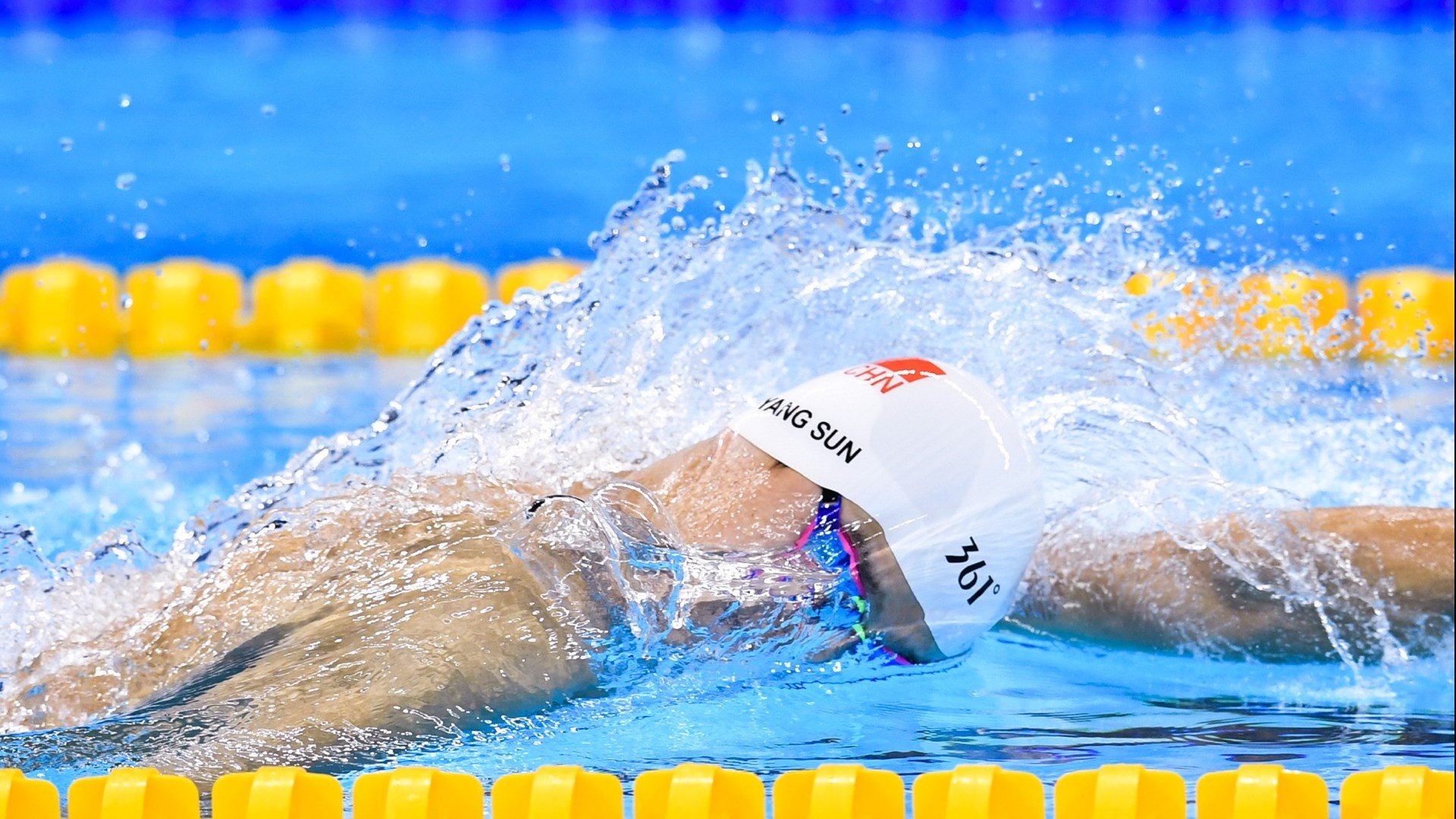 硬仗之王与突围之战，C罗的传奇与乌拉圭的坚韧