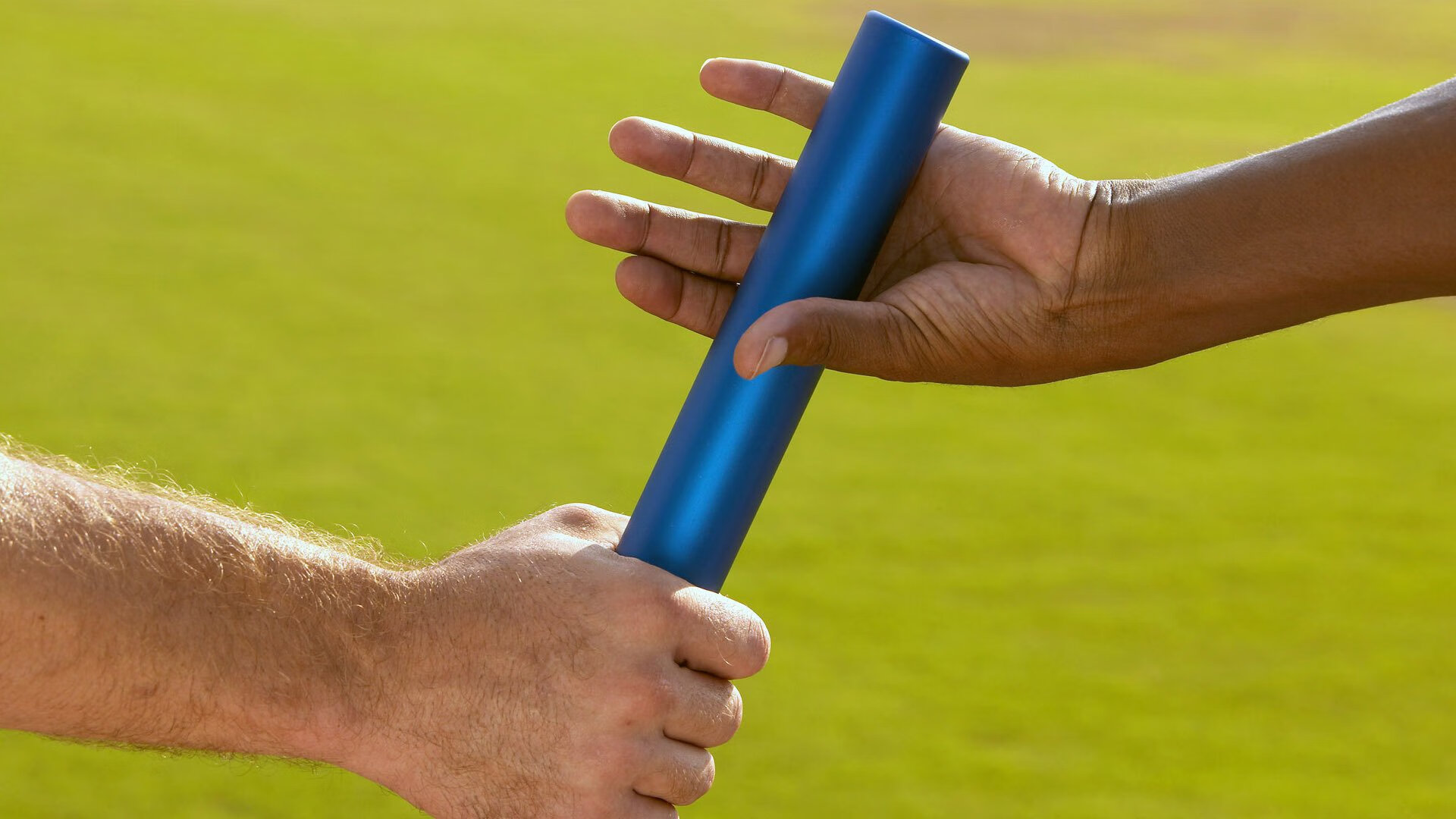 当沙漠之狐咬碎郁金香，阿尔瓦雷斯如何以唯一性主宰历史之夜