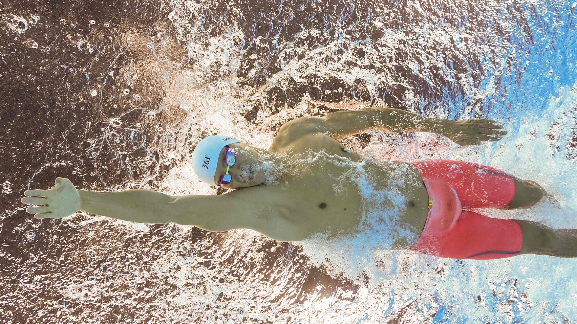 赛道上的颠覆,哈斯车队完胜迈凯伦,佩雷兹状态火热改写竞争格局